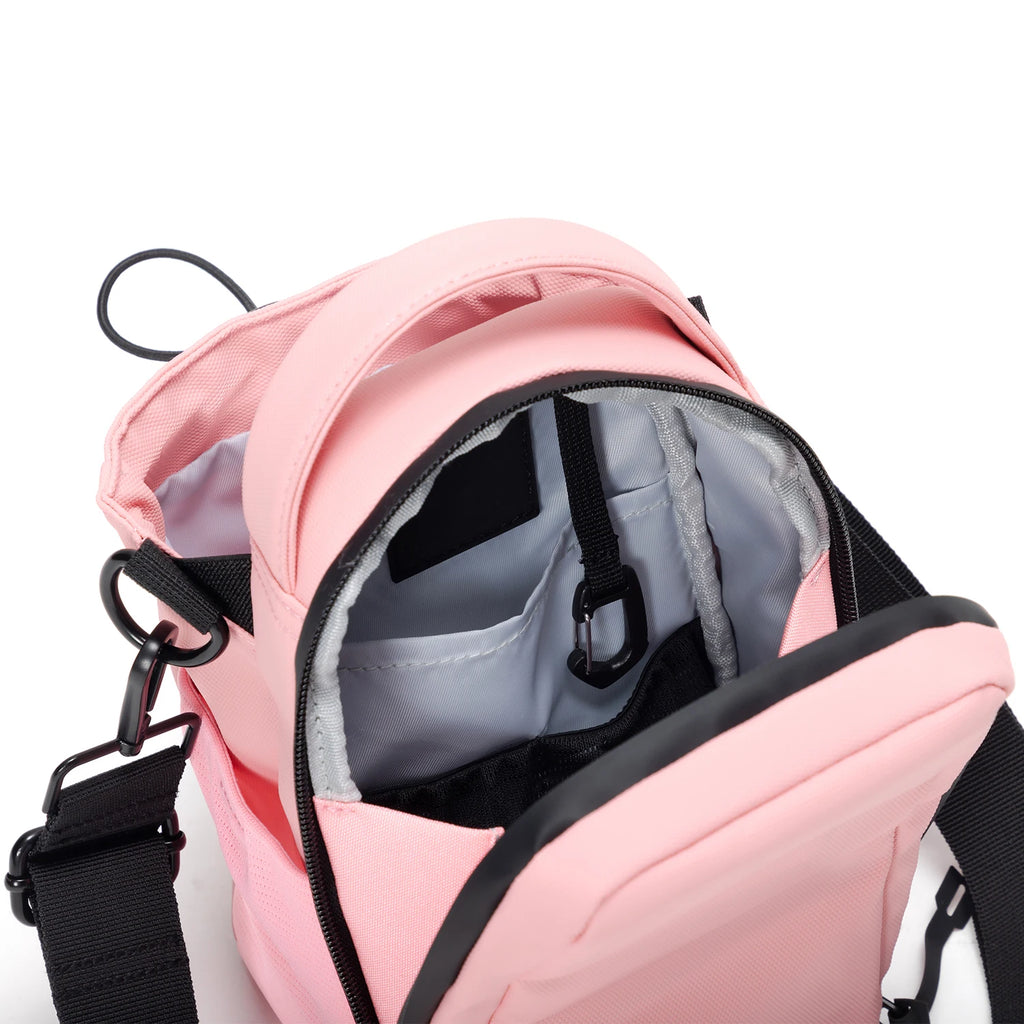 Customized factory magnetic water bottle waterproof bag magnetic gym custom fitness magnetic pink sports bag